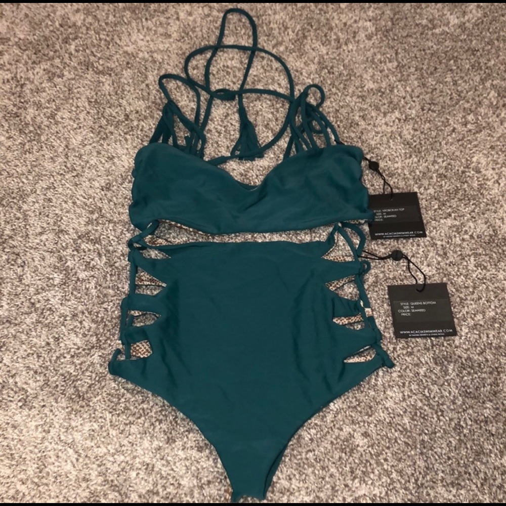 COPY - Acacia Queens set